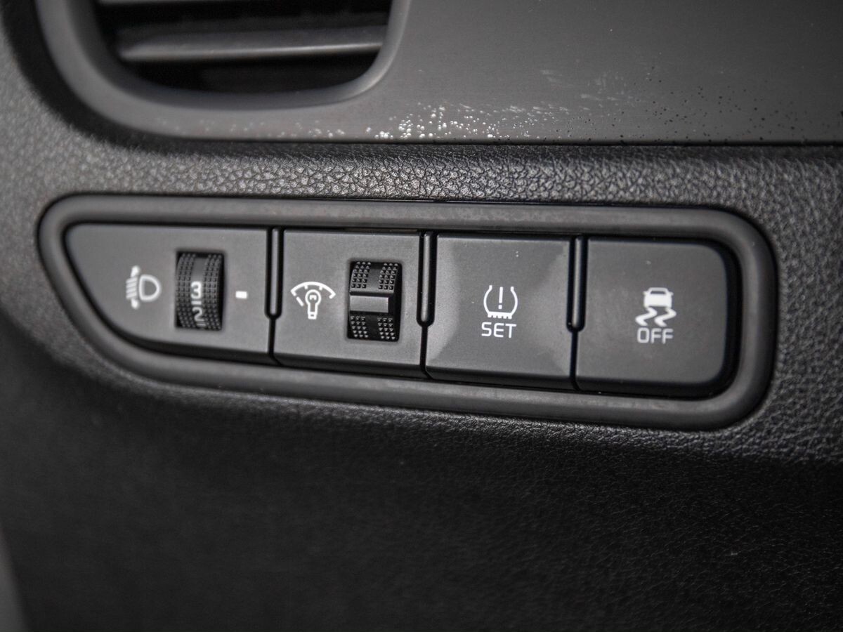 Kia Rio 2020 - фото автомобиля