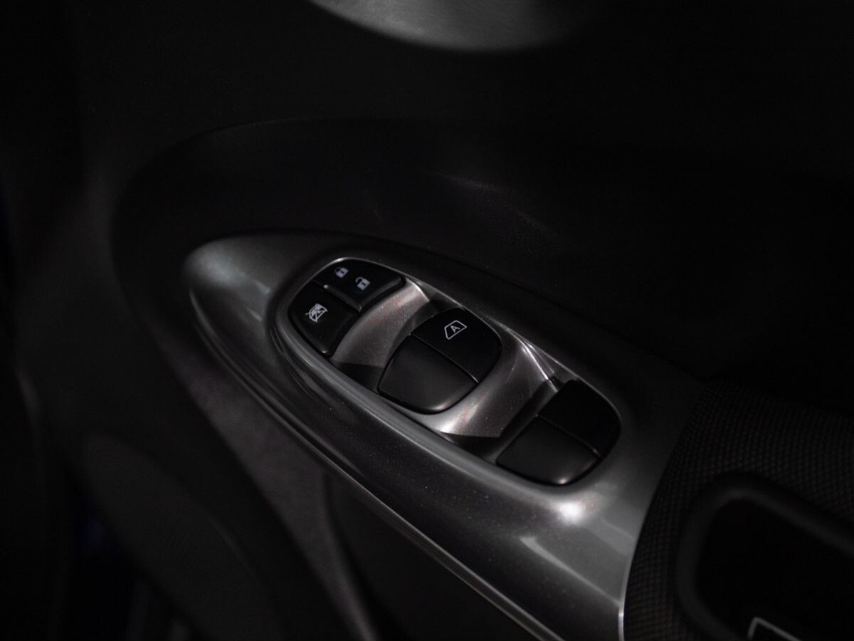 Nissan Juke 2019 - фото автомобиля