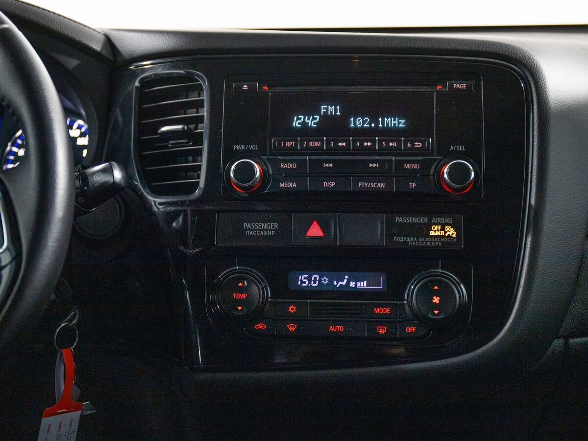 Mitsubishi Outlander 2015 - фото автомобиля