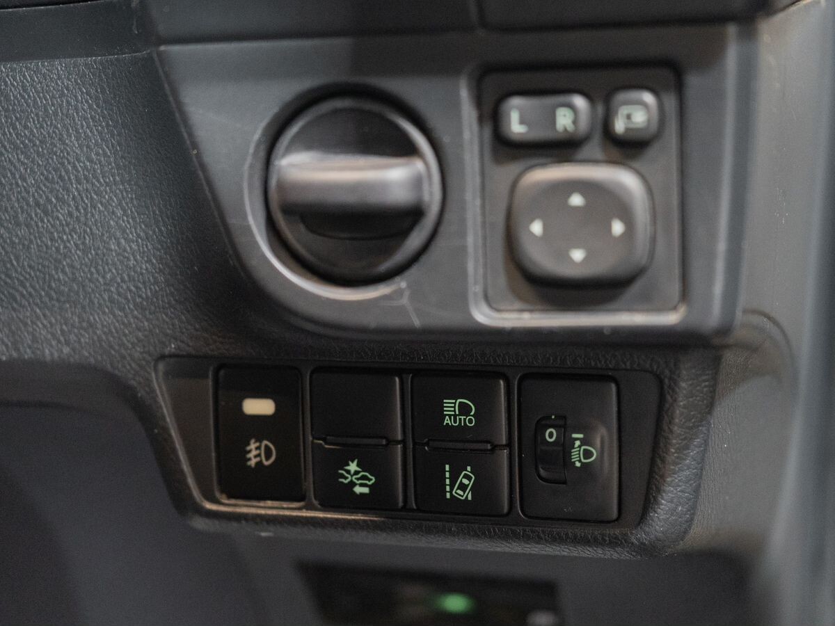 Toyota Corolla 2016 - фото автомобиля