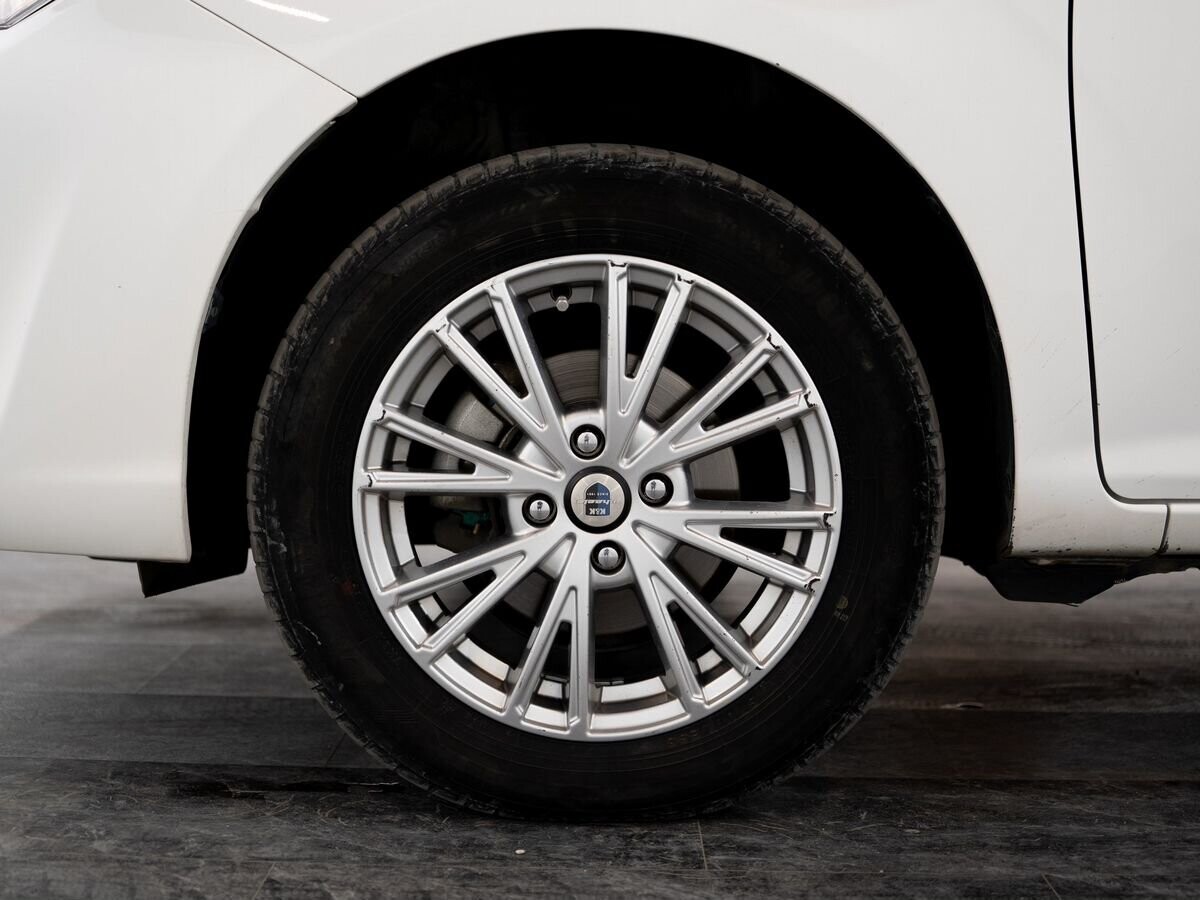 Toyota Corolla 2016 - фото автомобиля