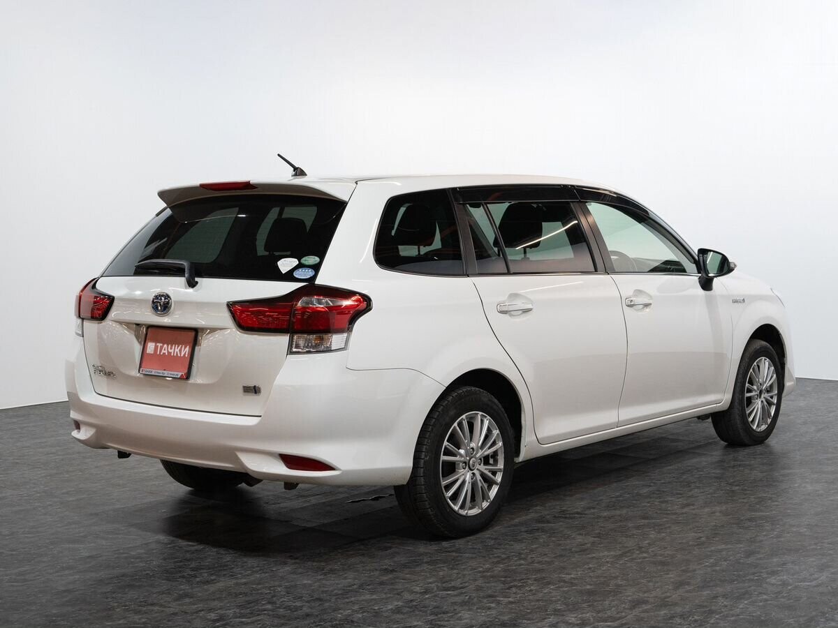 Toyota Corolla 2016 - фото автомобиля