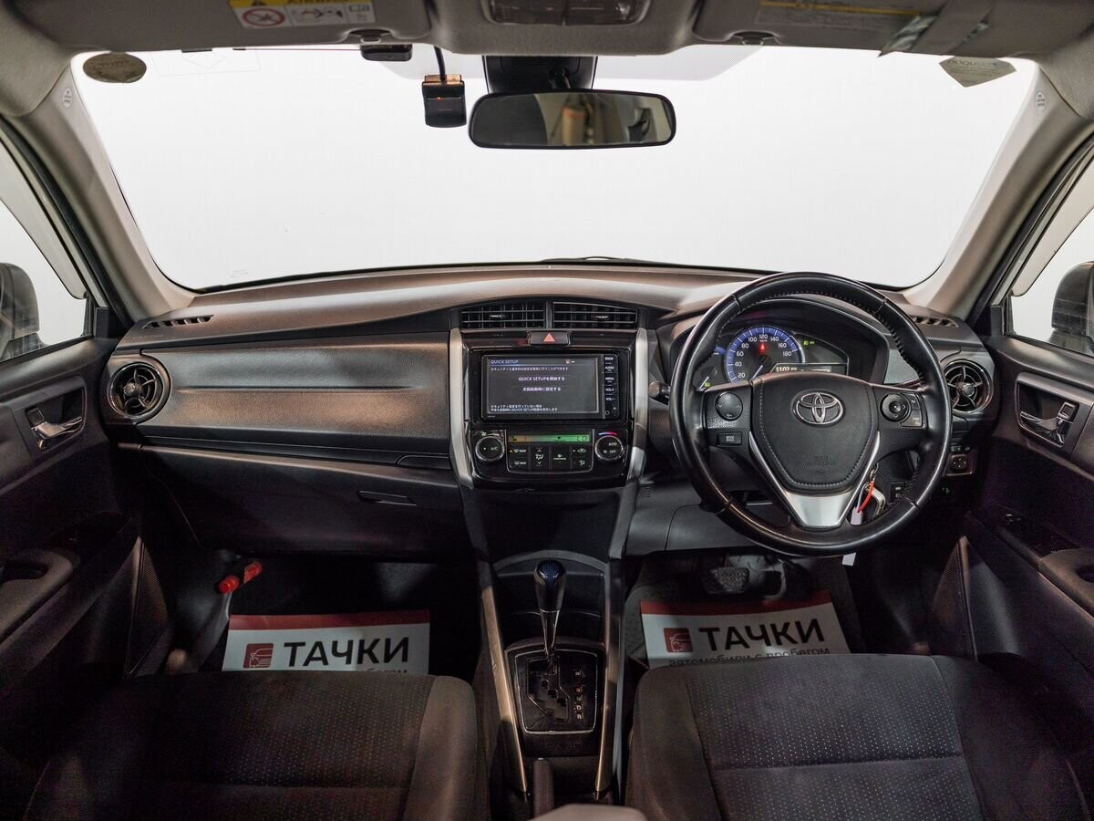 Toyota Corolla 2016 - фото автомобиля