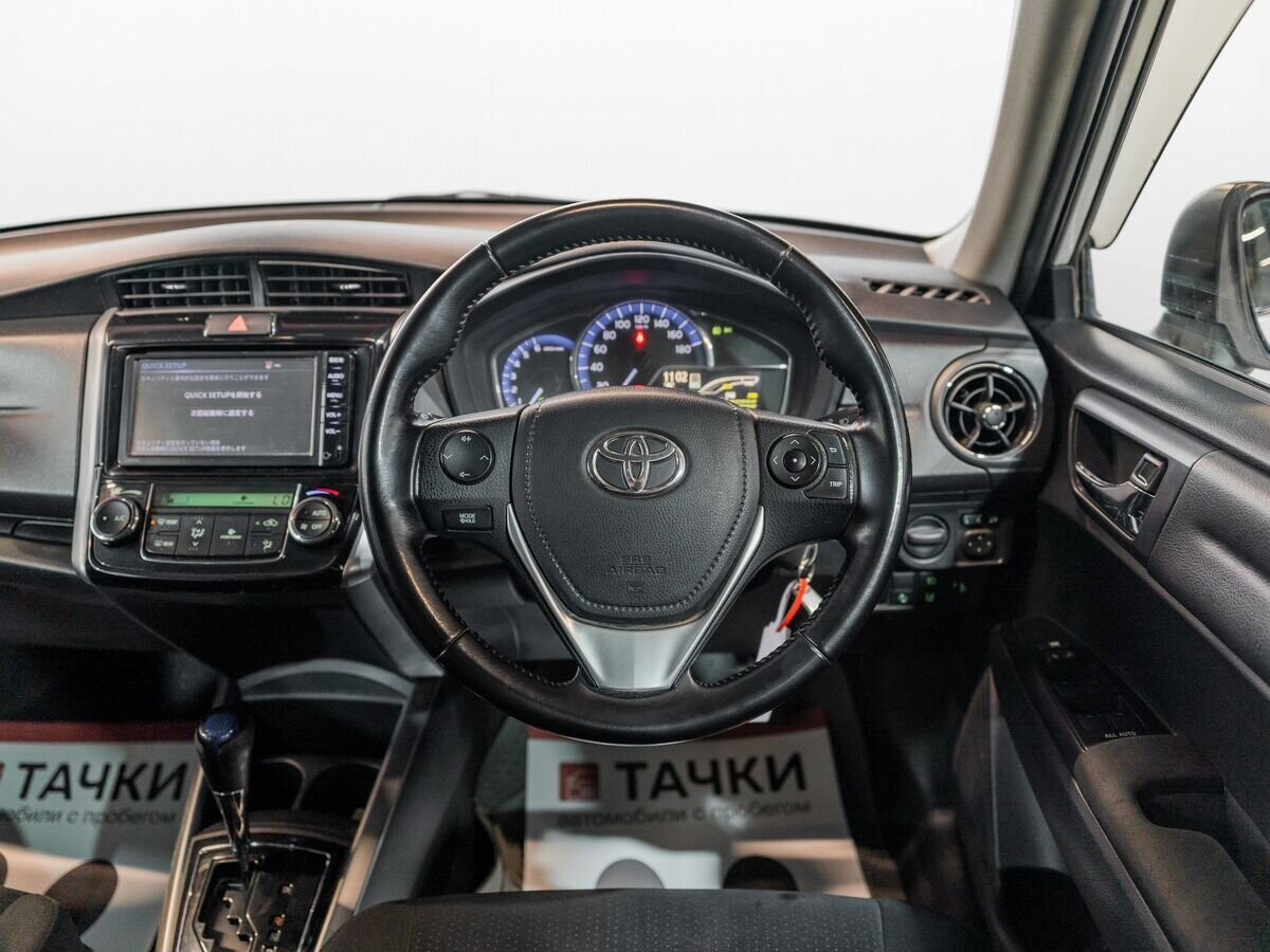 Toyota Corolla 2016 - фото автомобиля