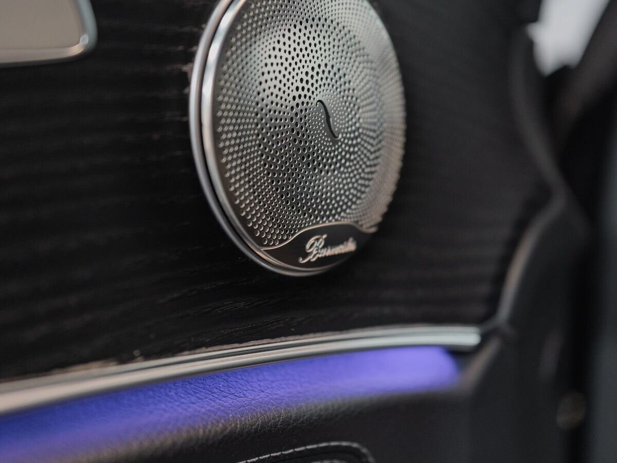 Mercedes-Benz E-Класс 2021 - фото автомобиля