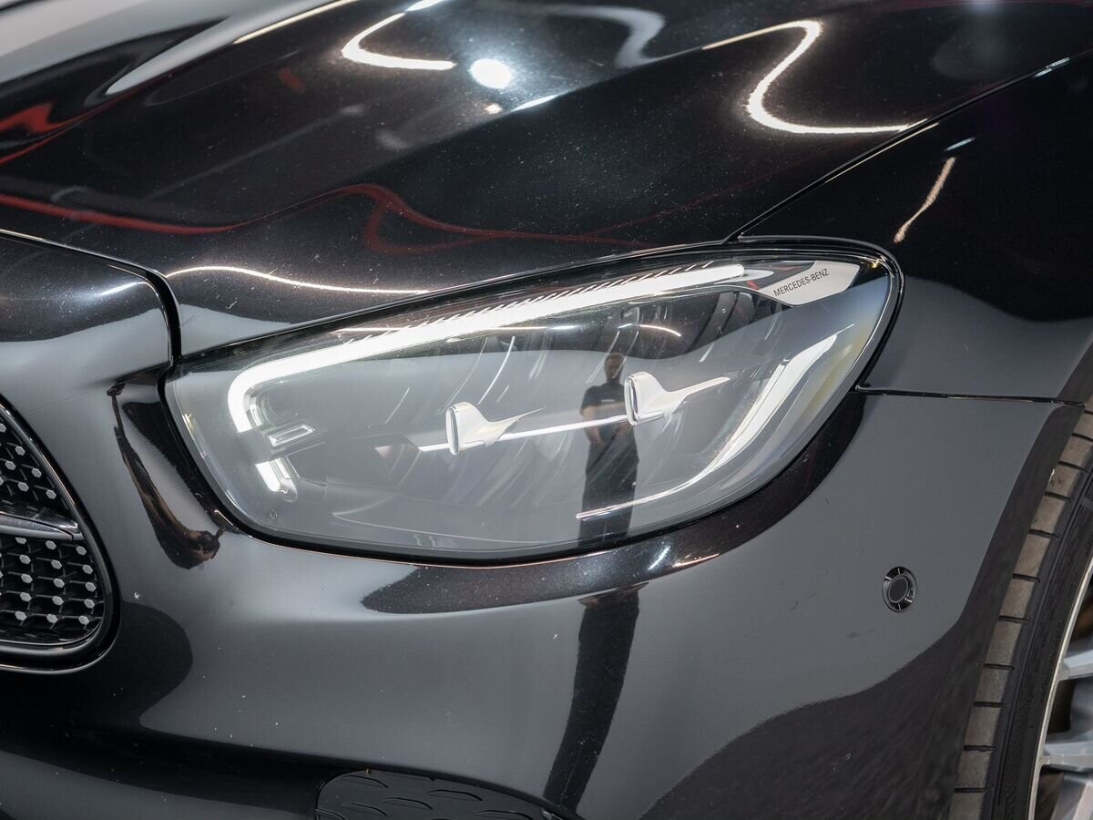 Mercedes-Benz E-Класс 2021 - фото автомобиля