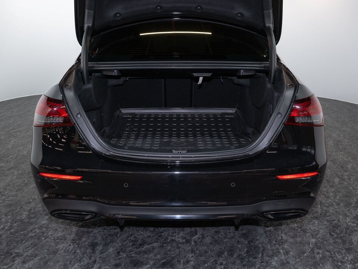 Mercedes-Benz E-Класс 2021 - фото автомобиля