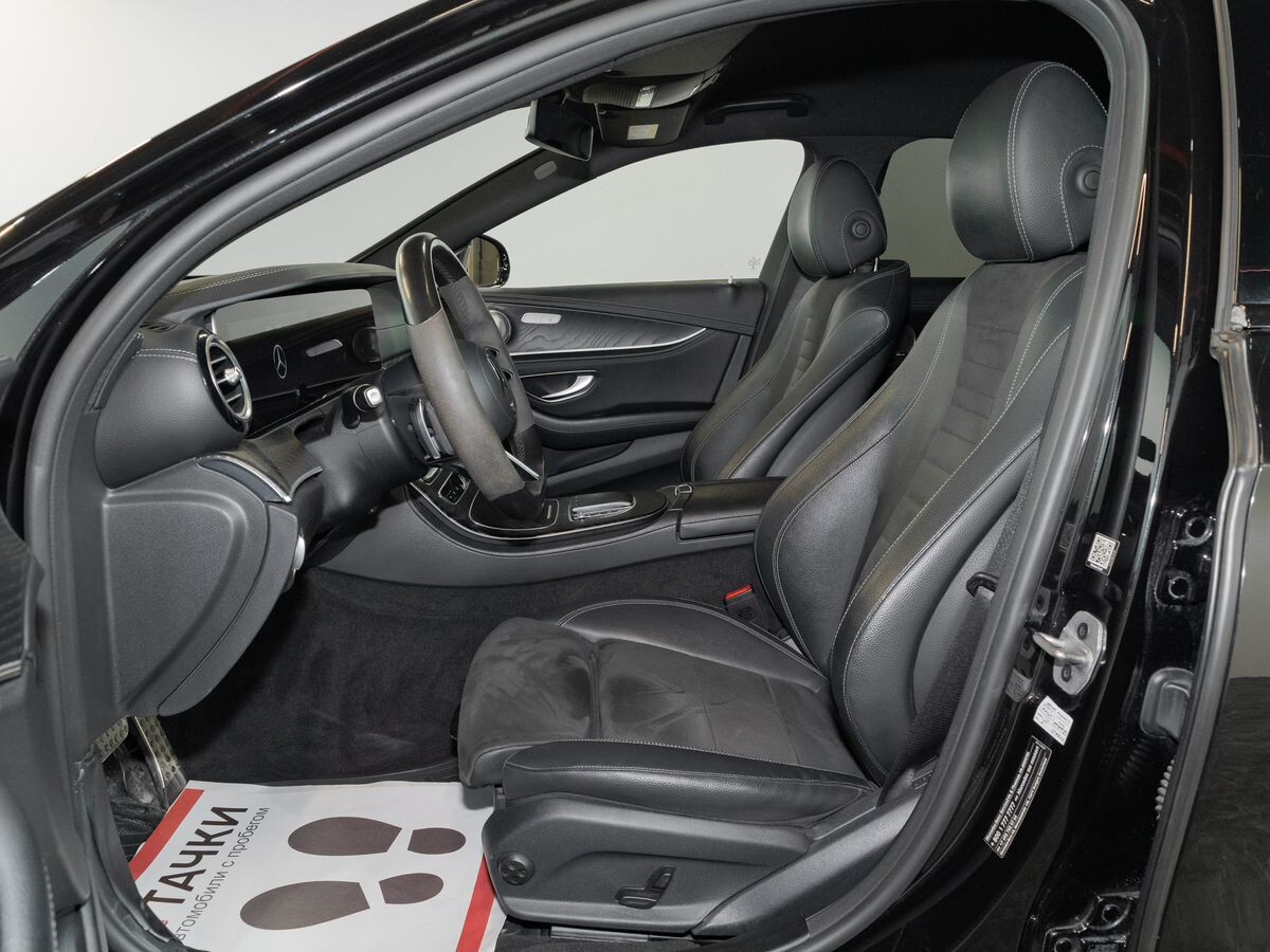 Mercedes-Benz E-Класс 2021 - фото автомобиля