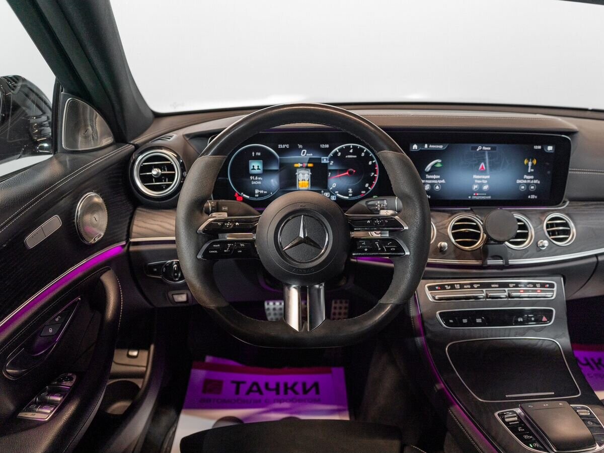 Mercedes-Benz E-Класс 2021 - фото автомобиля