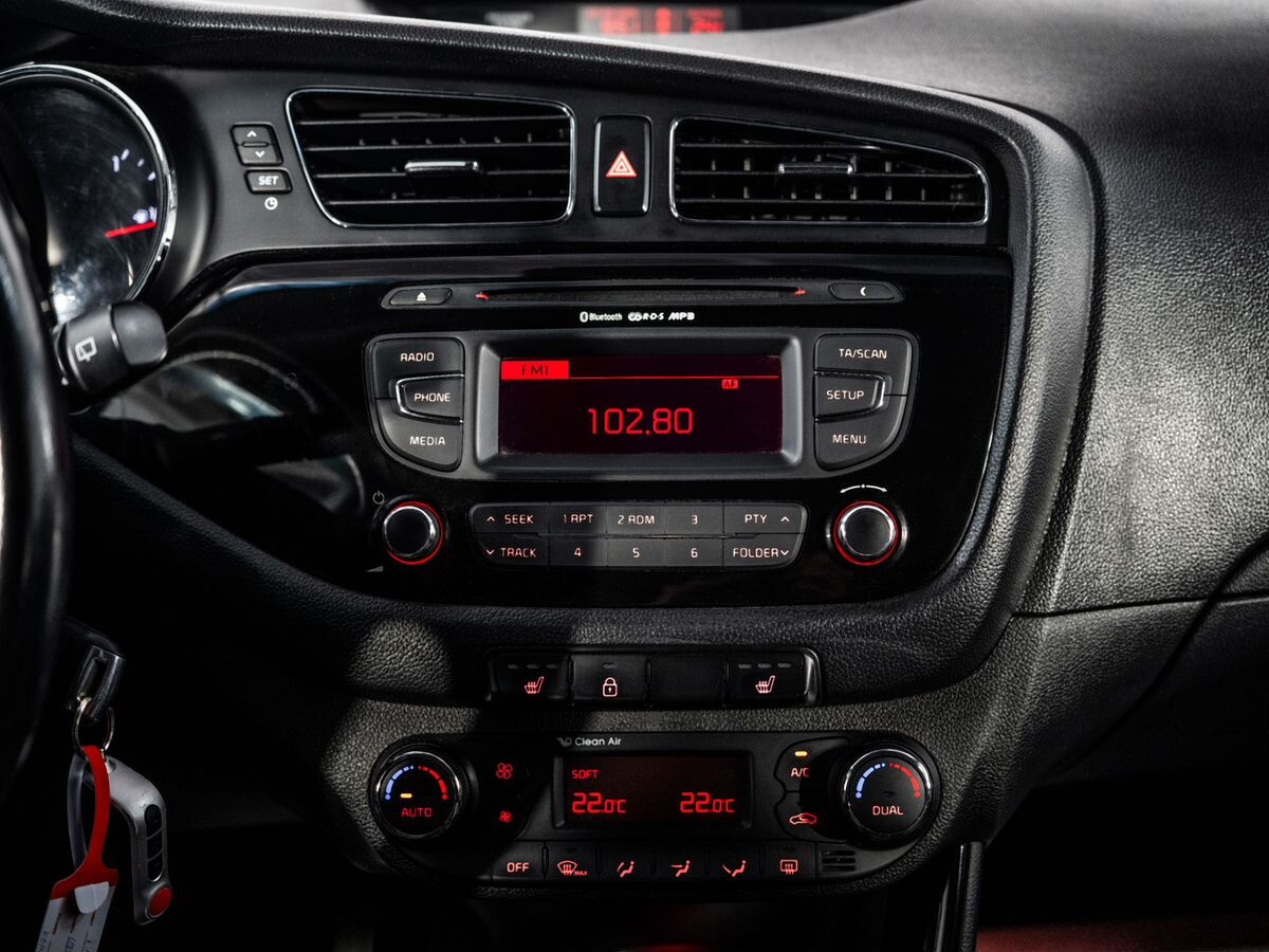 Kia Ceed 2015 - фото автомобиля