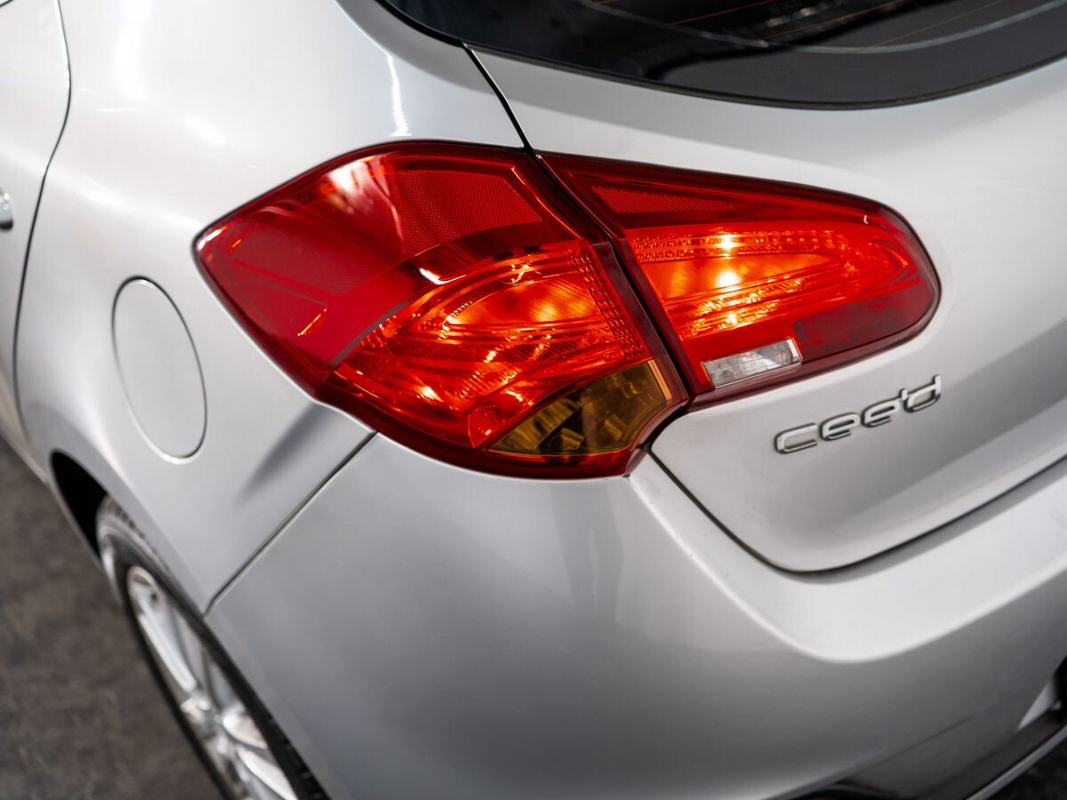 Kia Ceed 2015 - фото автомобиля