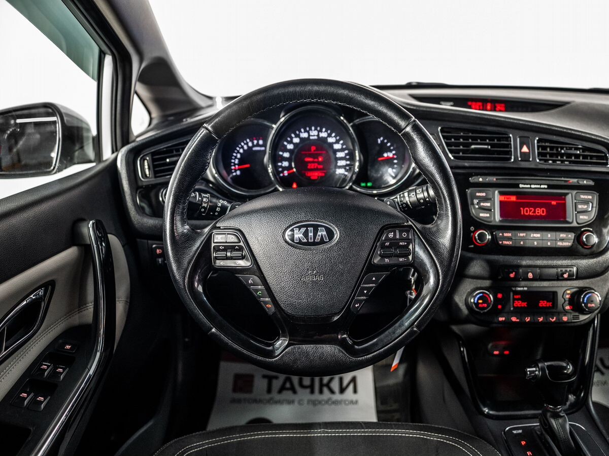 Kia Ceed 2015 - фото автомобиля