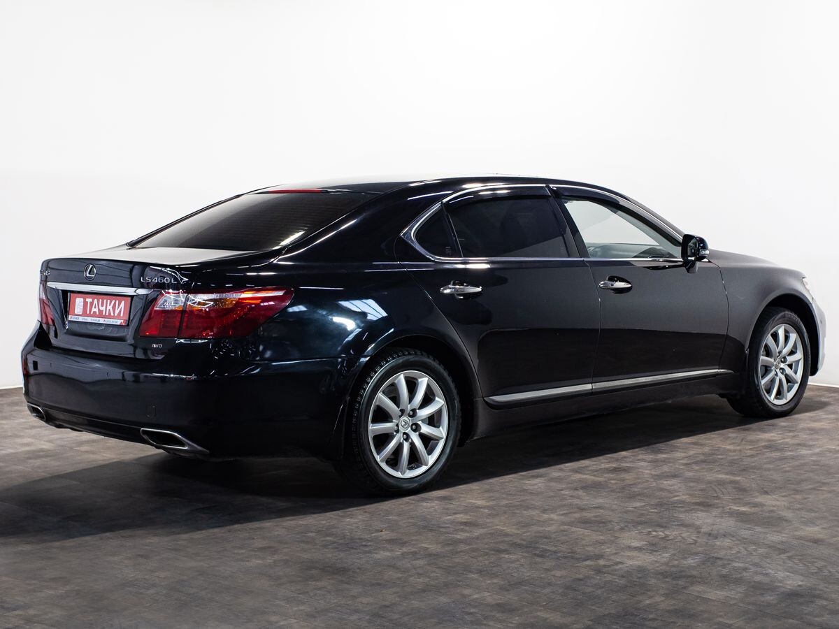 Lexus LS 2010 - фото автомобиля