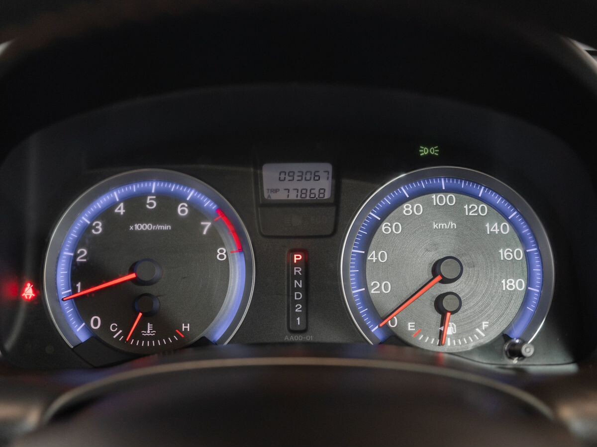 Honda Stream 2011 - фото автомобиля