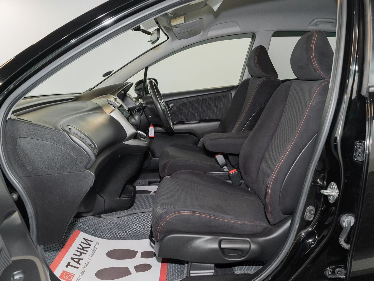 Honda Stream 2011 - фото автомобиля