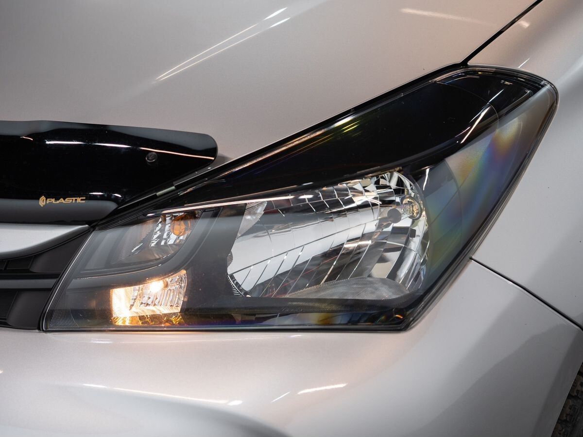 Toyota Vitz 2014 - фото автомобиля