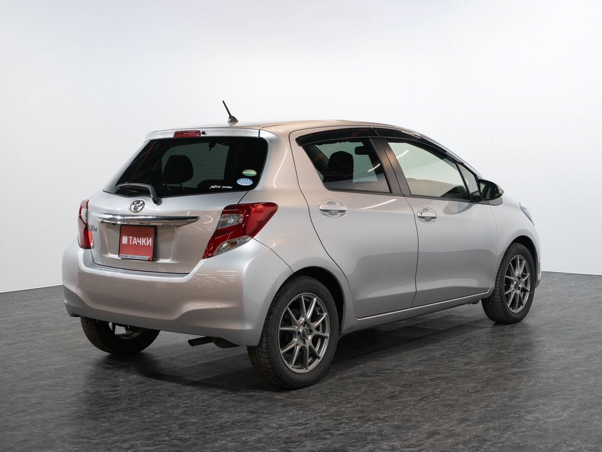 Toyota Vitz 2014 - фото автомобиля