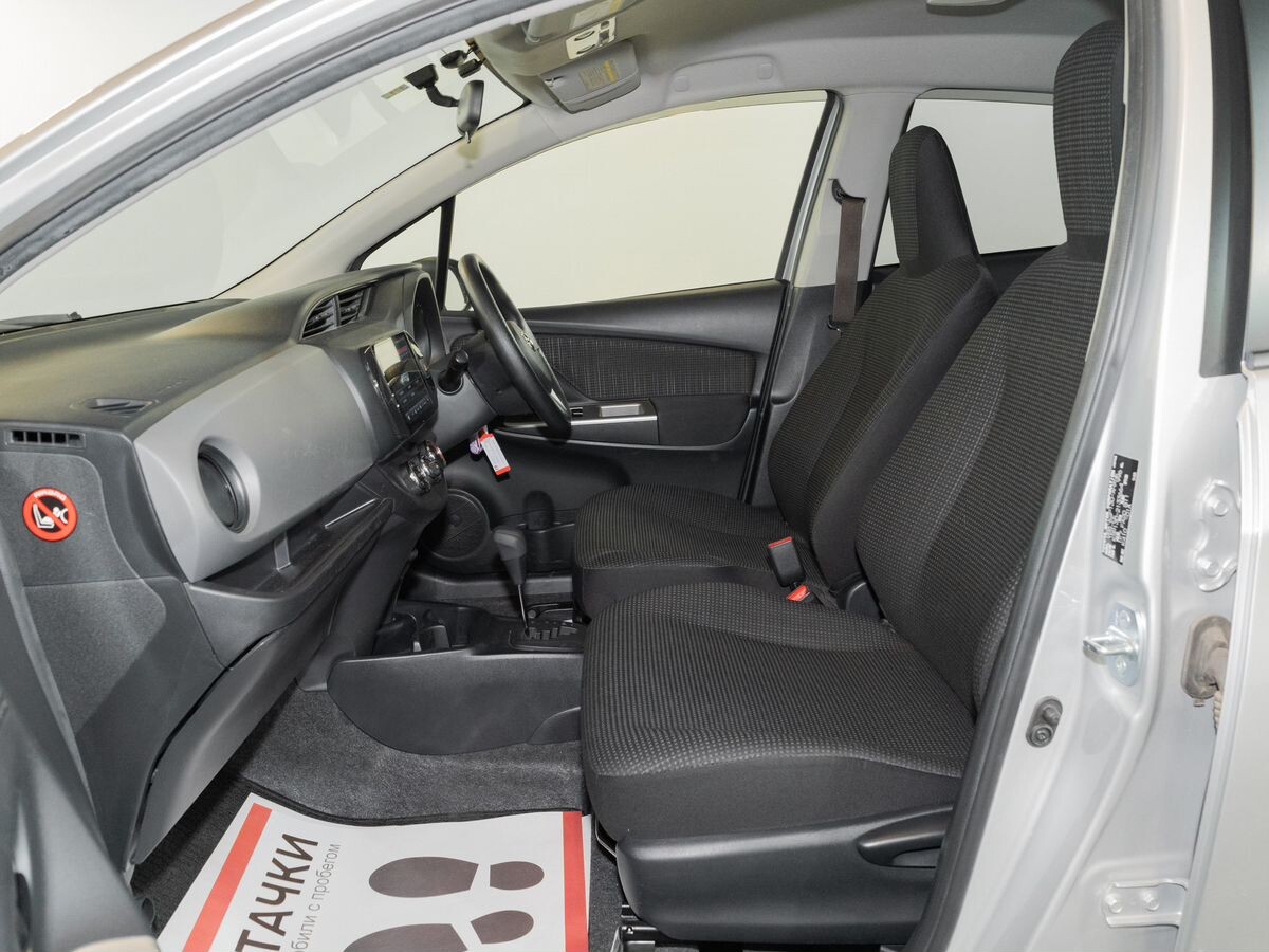 Toyota Vitz 2014 - фото автомобиля