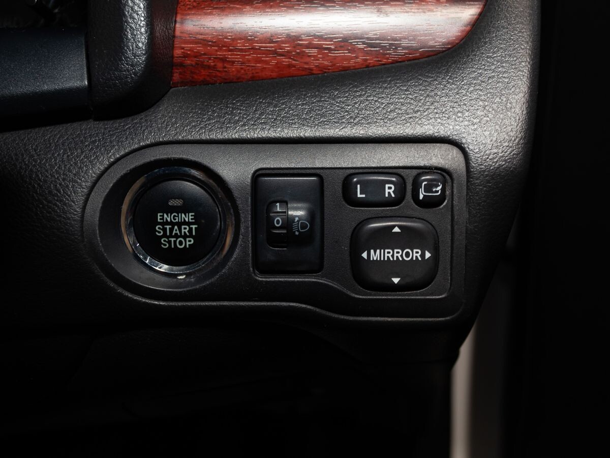 Toyota Premio 2010 - фото автомобиля