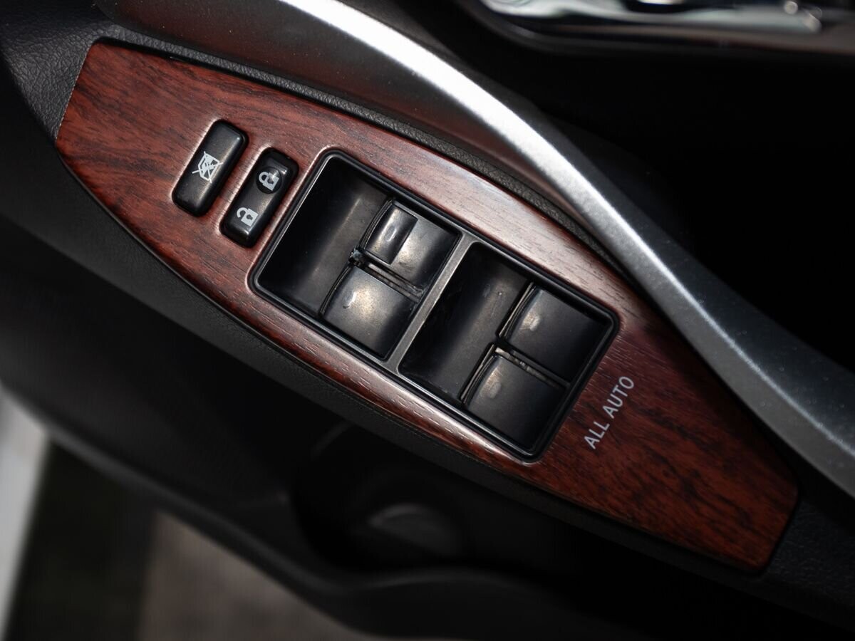 Toyota Premio 2010 - фото автомобиля