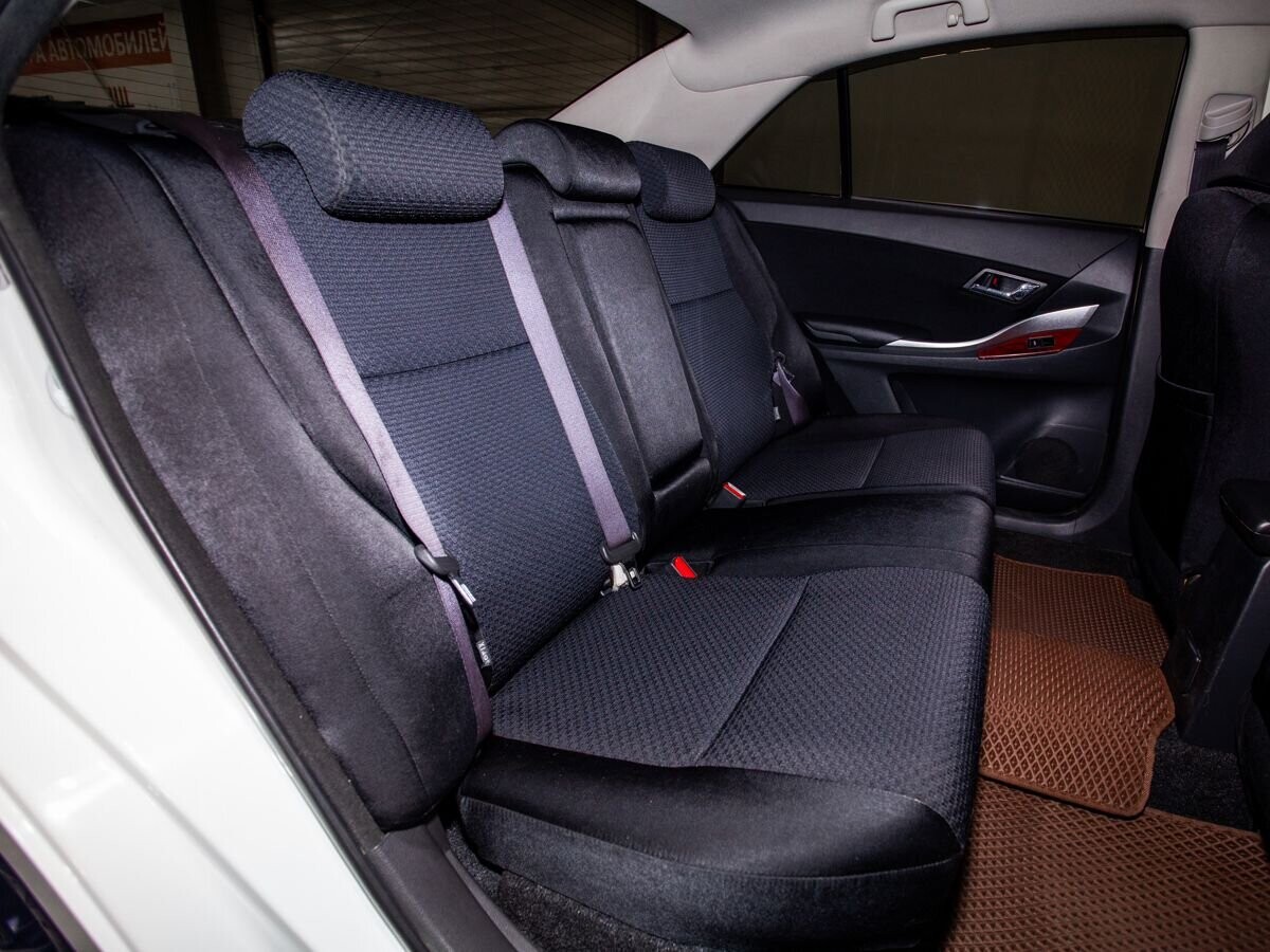 Toyota Premio 2010 - фото автомобиля