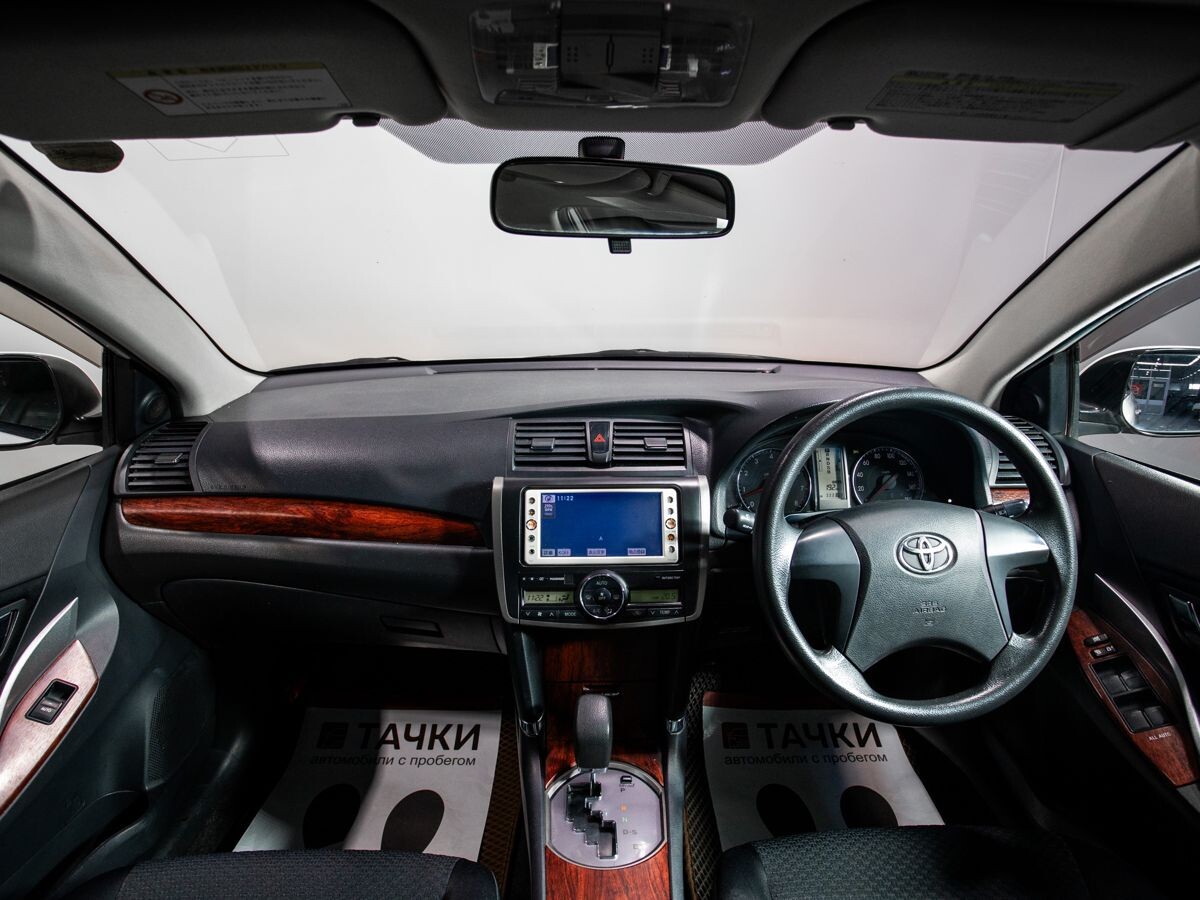 Toyota Premio 2010 - фото автомобиля