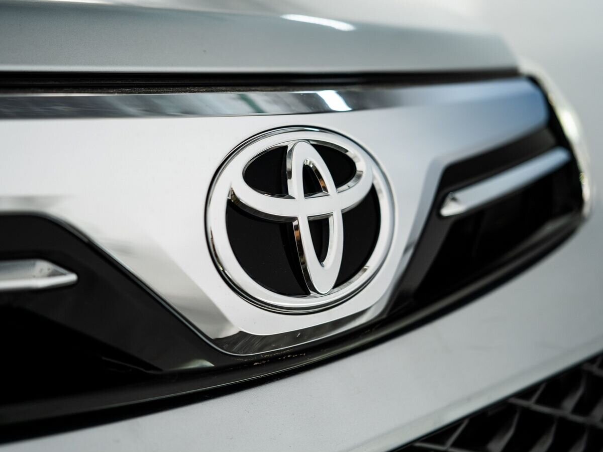 Toyota Tank 2019 - фото автомобиля