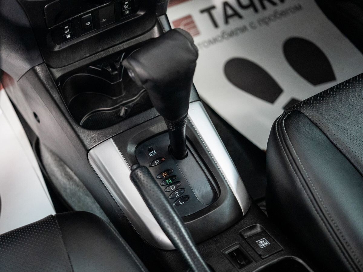 Toyota RAV4 2004 - фото автомобиля