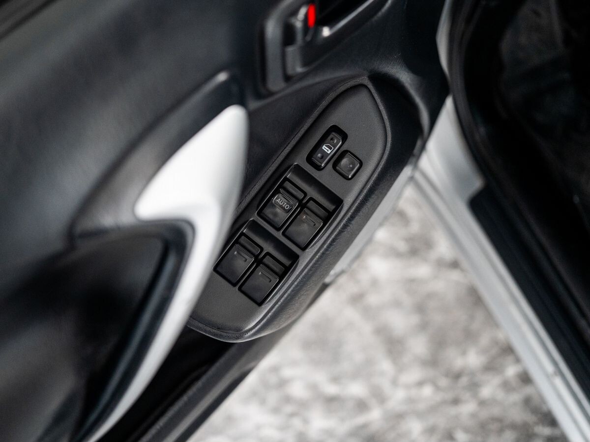 Toyota RAV4 2004 - фото автомобиля