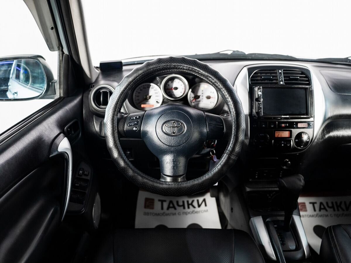 Toyota RAV4 2004 - фото автомобиля