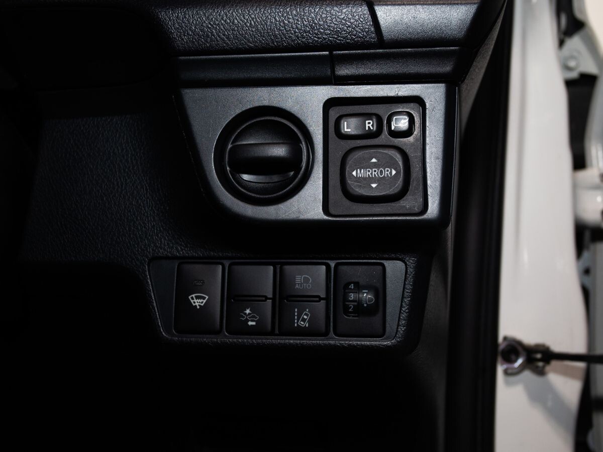 Toyota Corolla 2018 - фото автомобиля