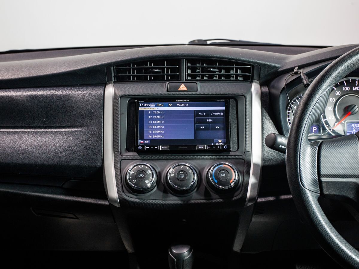 Toyota Corolla 2018 - фото автомобиля