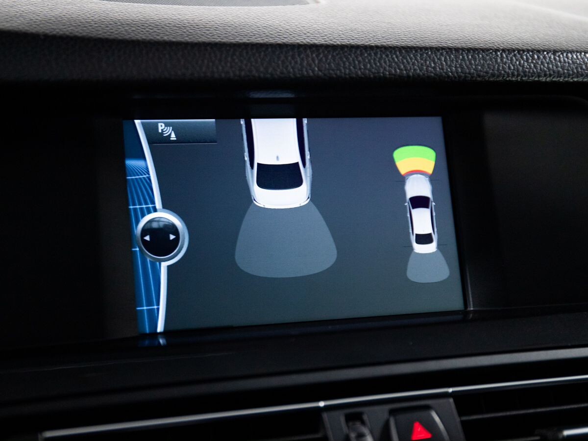 BMW 5 серии 2010 - фото автомобиля