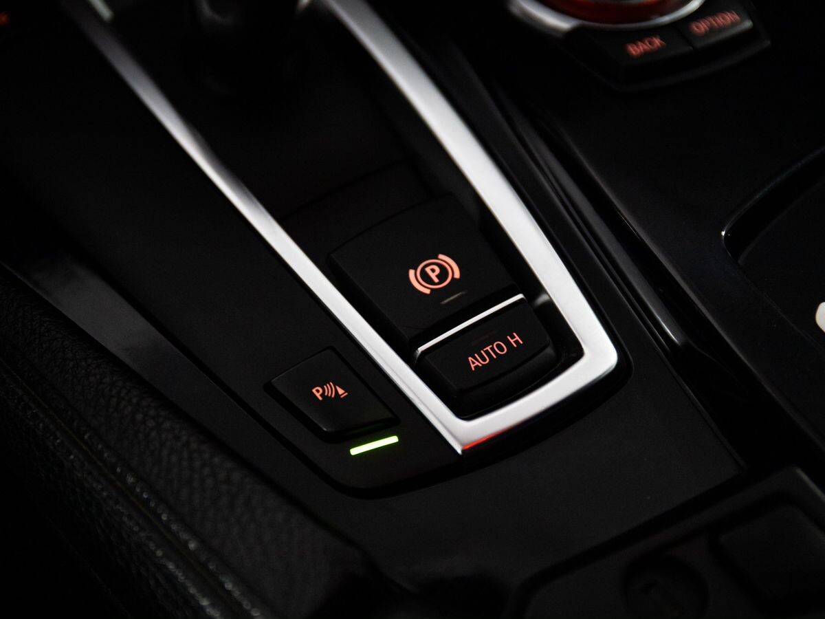 BMW 5 серии 2010 - фото автомобиля