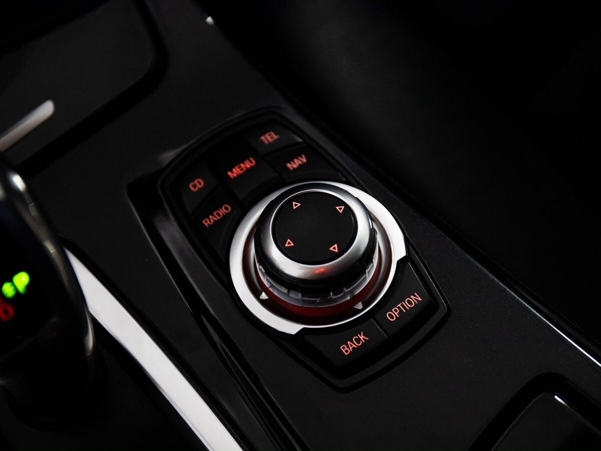 BMW 5 серии 2010 - фото автомобиля