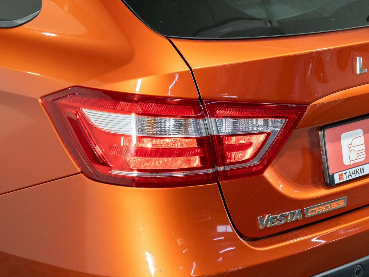 Lada (ВАЗ) Vesta 2020 - фото автомобиля