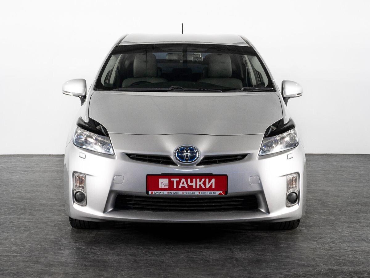 Toyota Prius 2010 - фото автомобиля