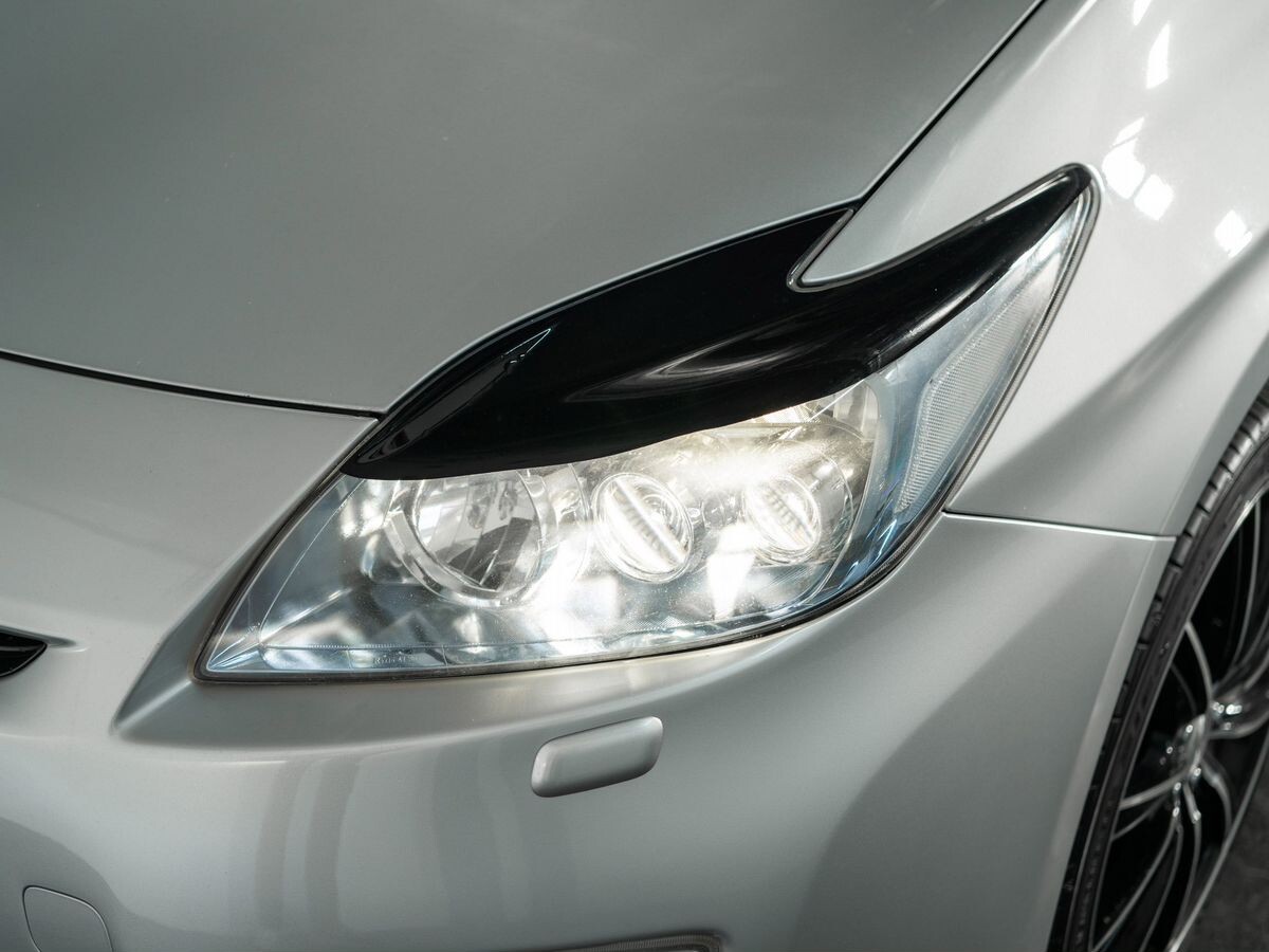 Toyota Prius 2010 - фото автомобиля