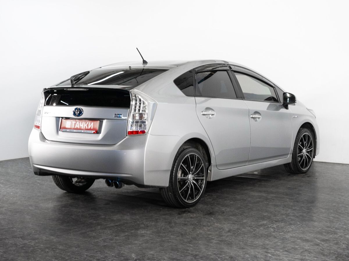 Toyota Prius 2010 - фото автомобиля