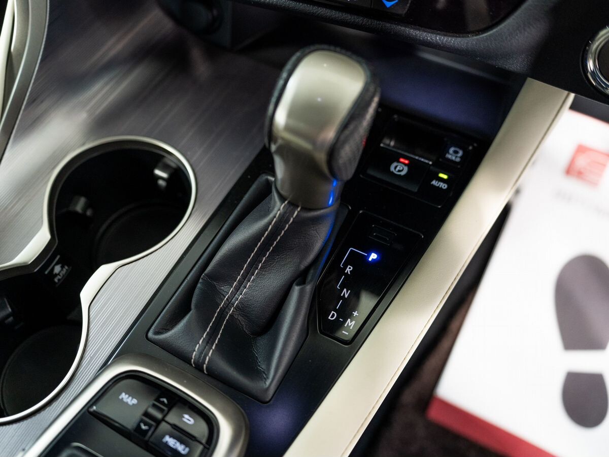 Lexus RX 2018 - фото автомобиля