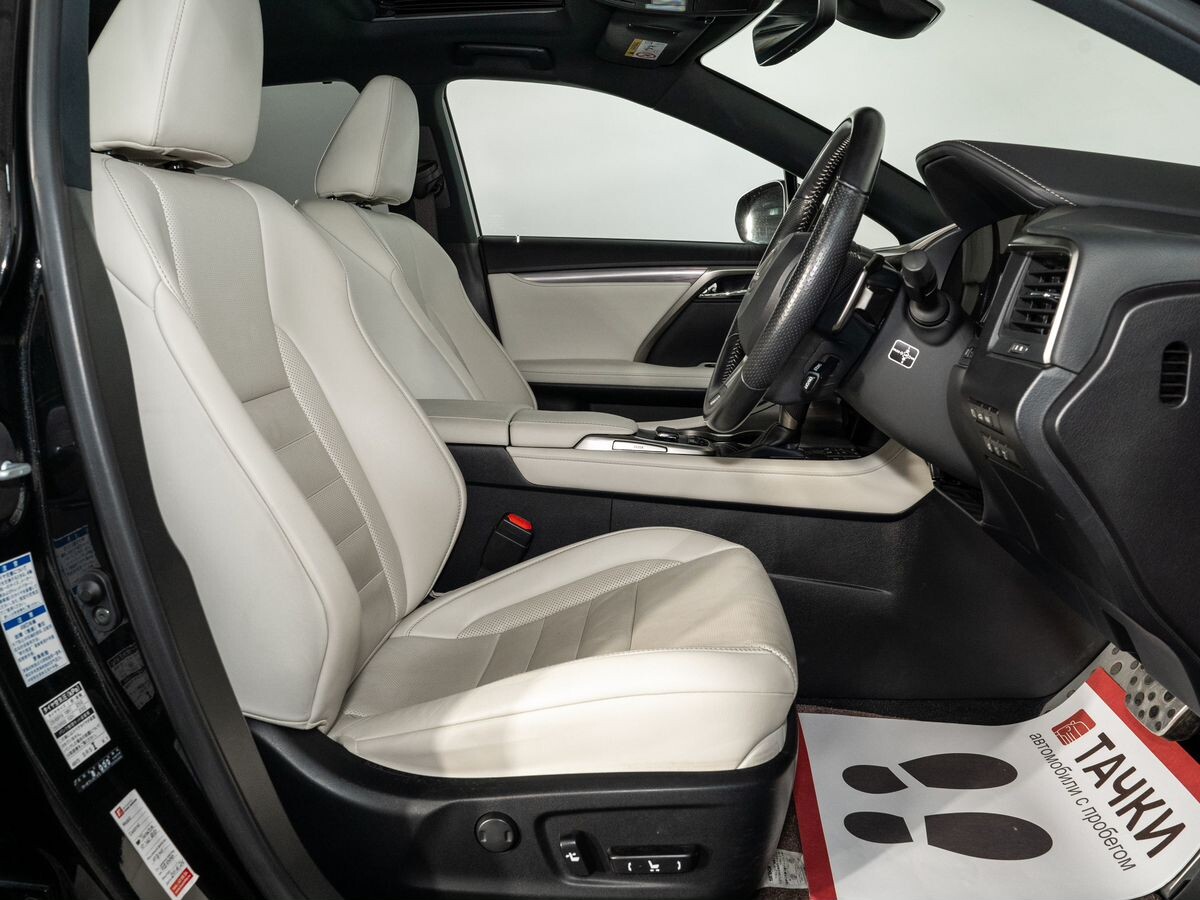 Lexus RX 2018 - фото автомобиля