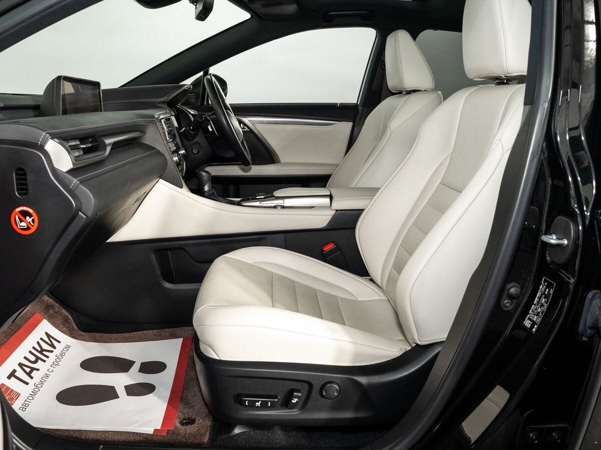 Lexus RX 2018 - фото автомобиля