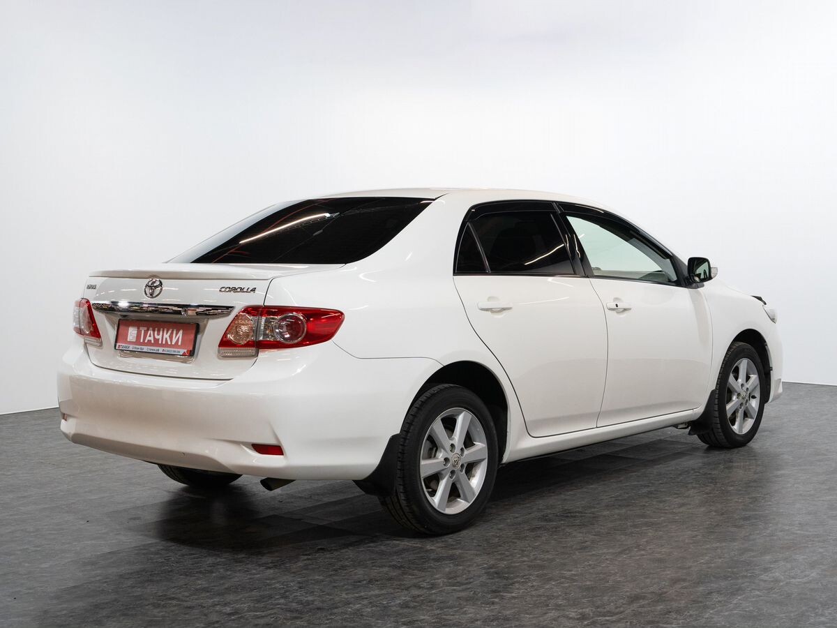 Toyota Corolla 2012 - фото автомобиля