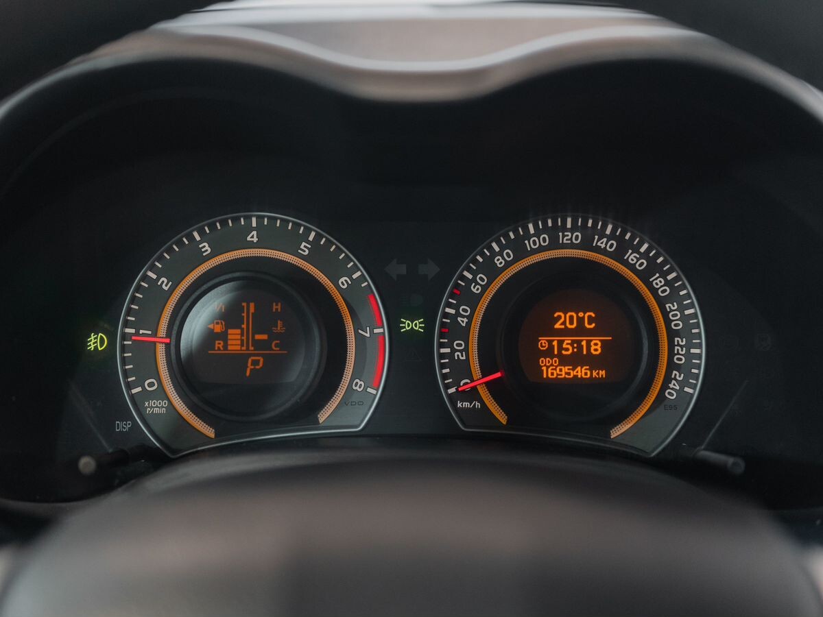 Toyota Corolla 2012 - фото автомобиля