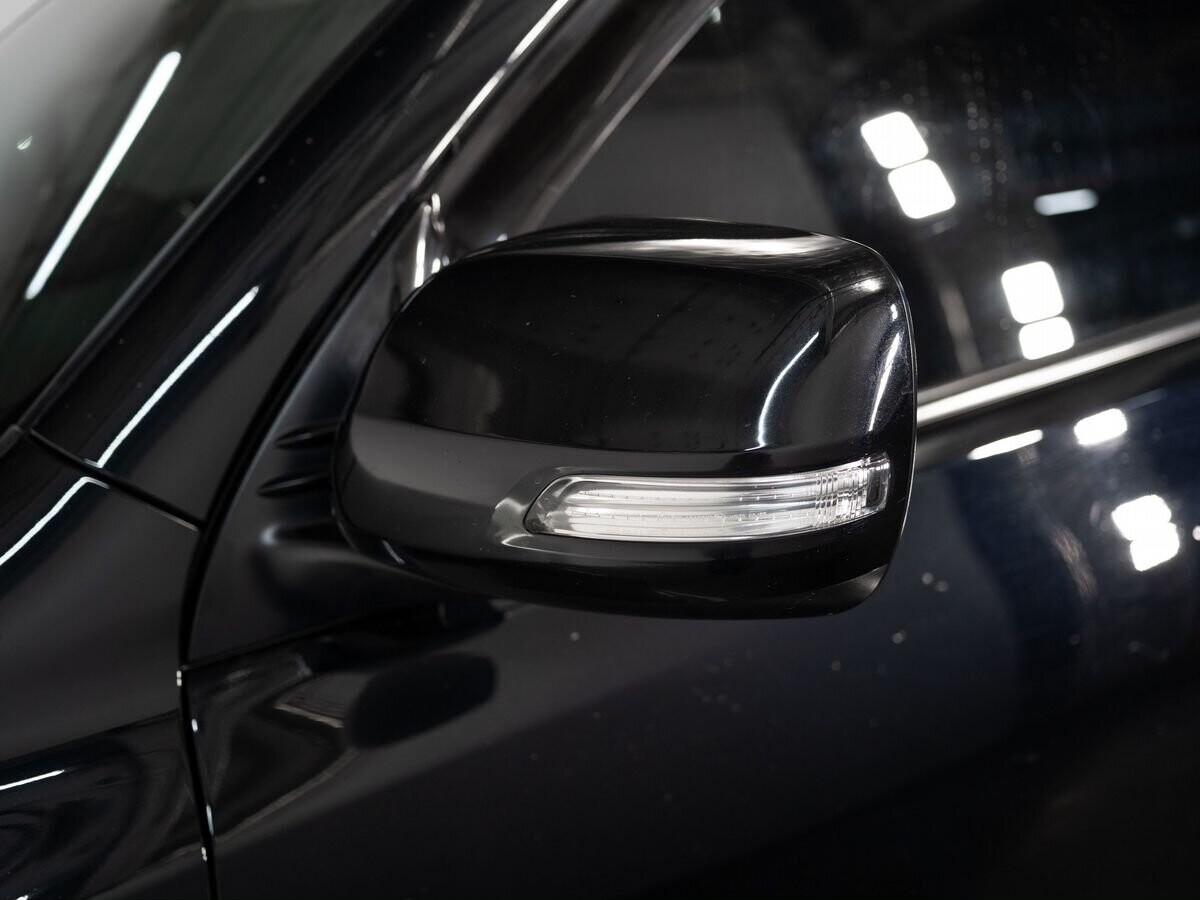 Toyota Land Cruiser Prado 2017 - фото автомобиля