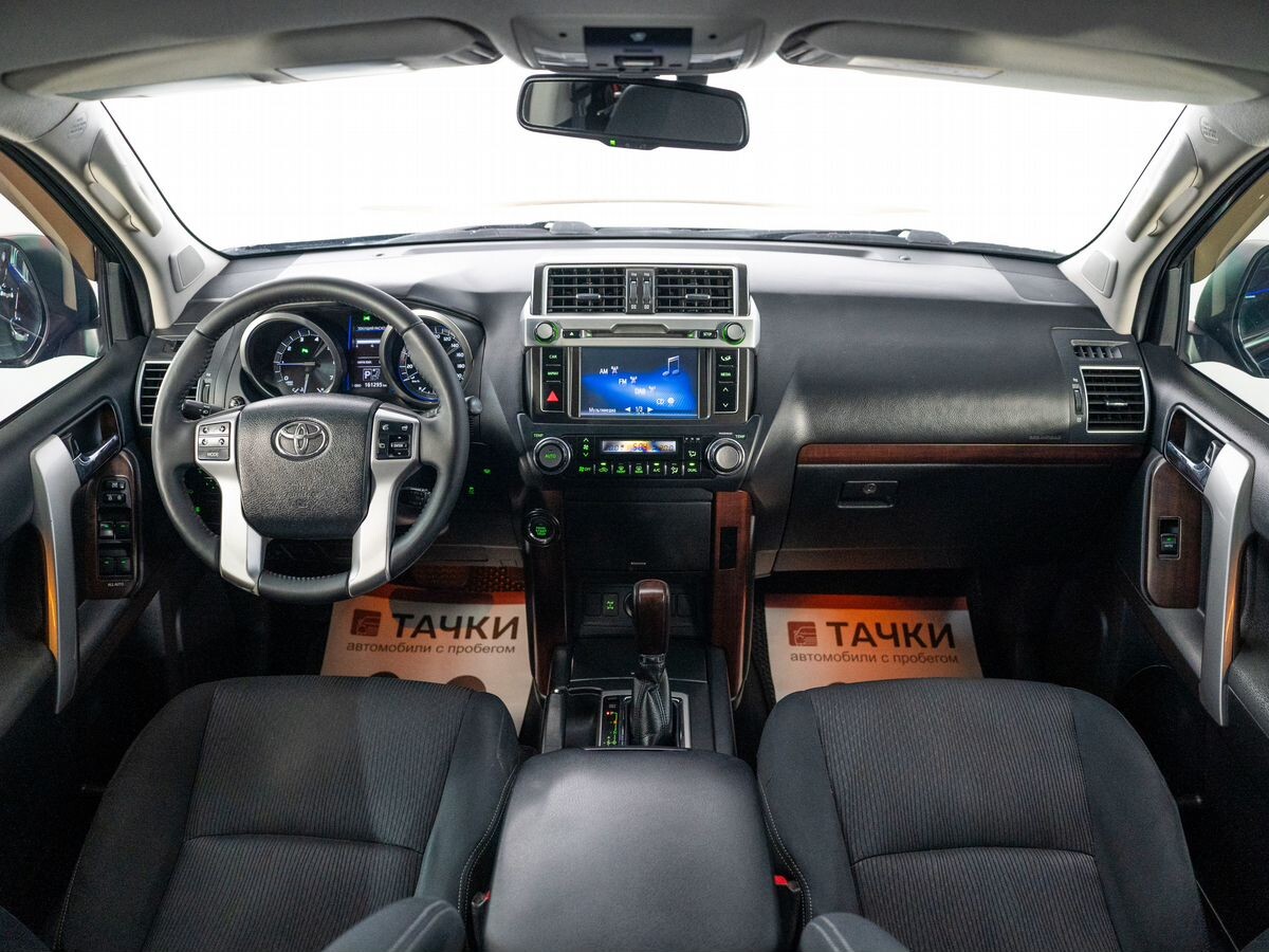Toyota Land Cruiser Prado 2017 - фото автомобиля