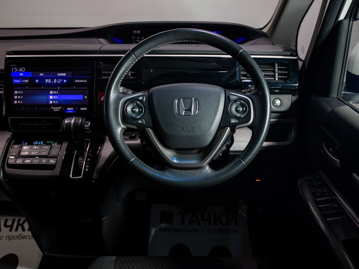 Honda Stepwgn 2018 - фото автомобиля