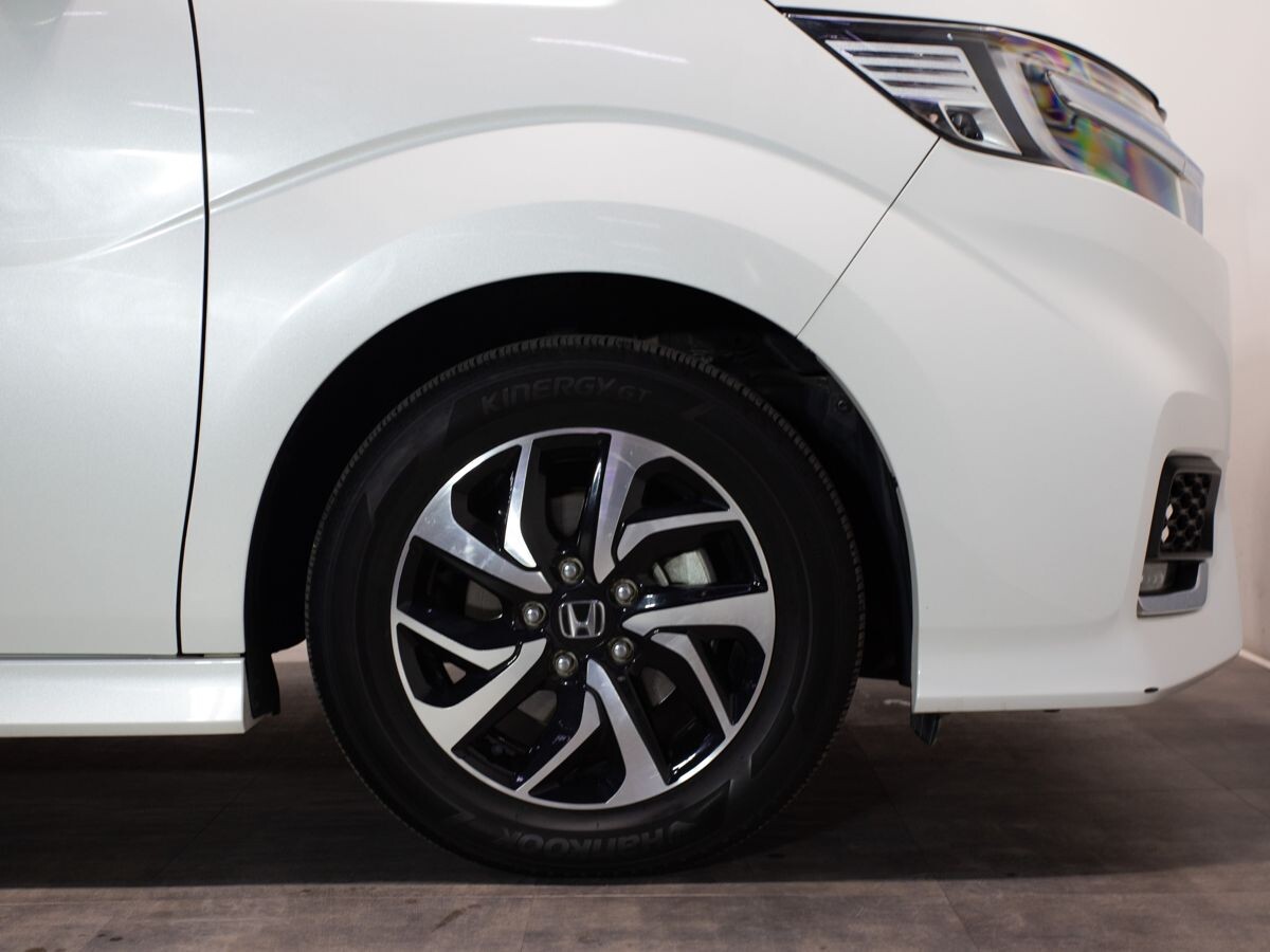 Honda Stepwgn 2018 - фото автомобиля