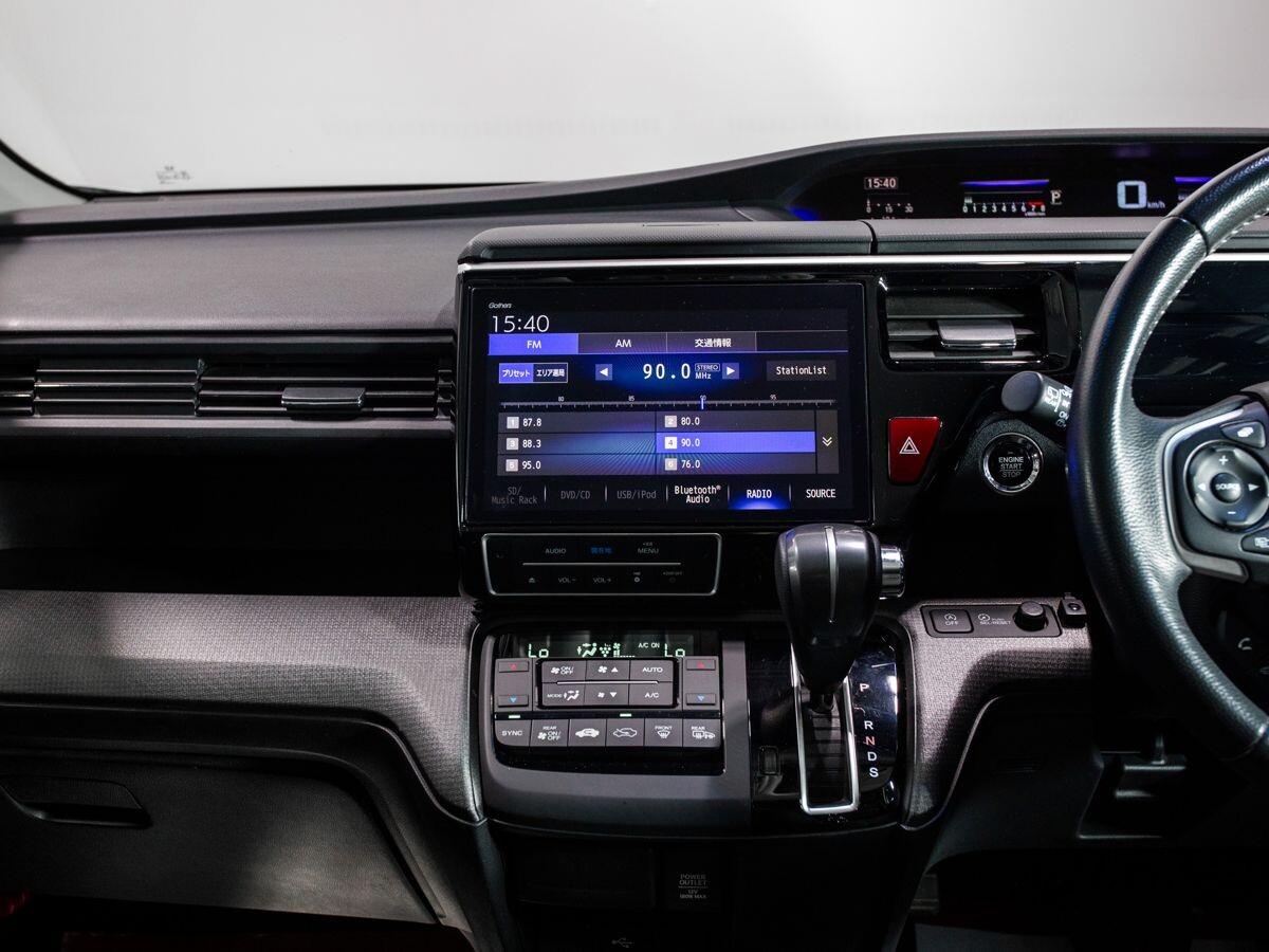 Honda Stepwgn 2018 - фото автомобиля