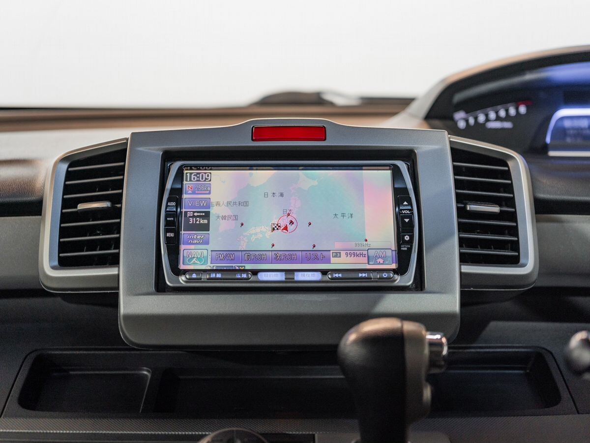 Honda Freed 2011 - фото автомобиля